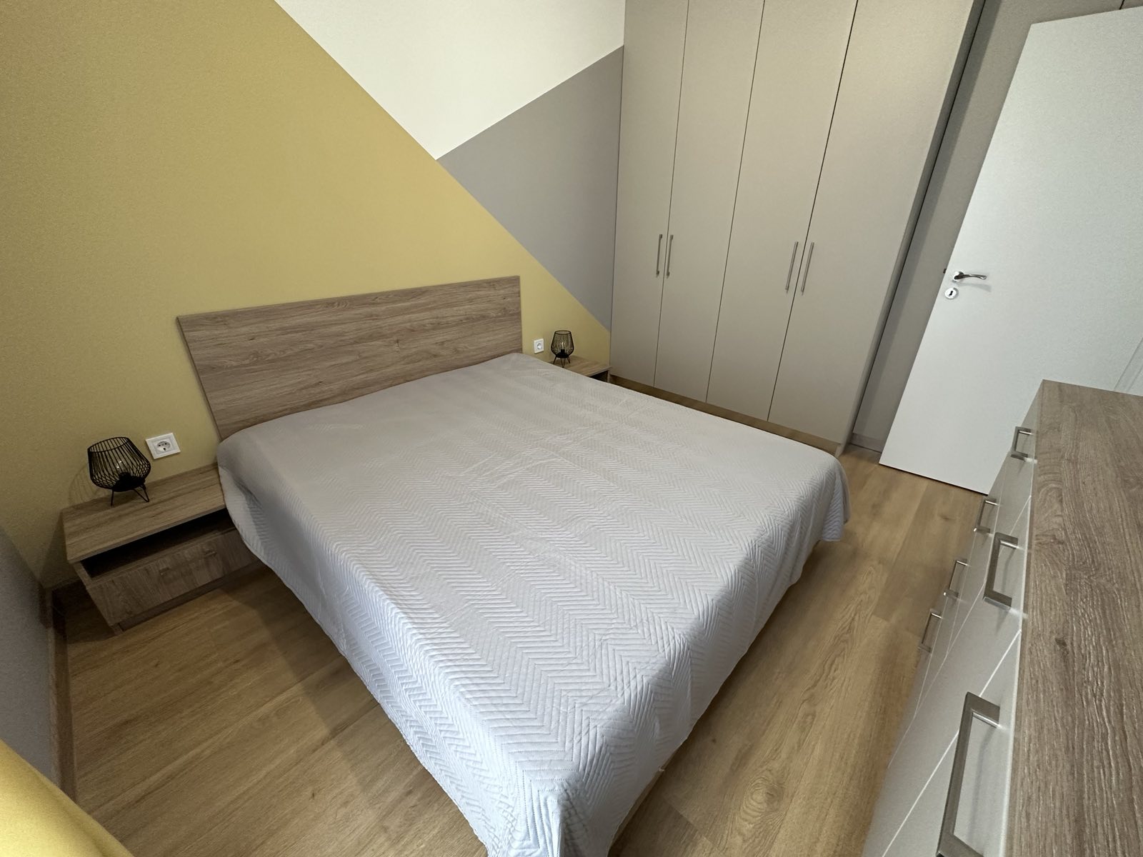 Продава 2-стаен апартамент, кв.Малинова долина