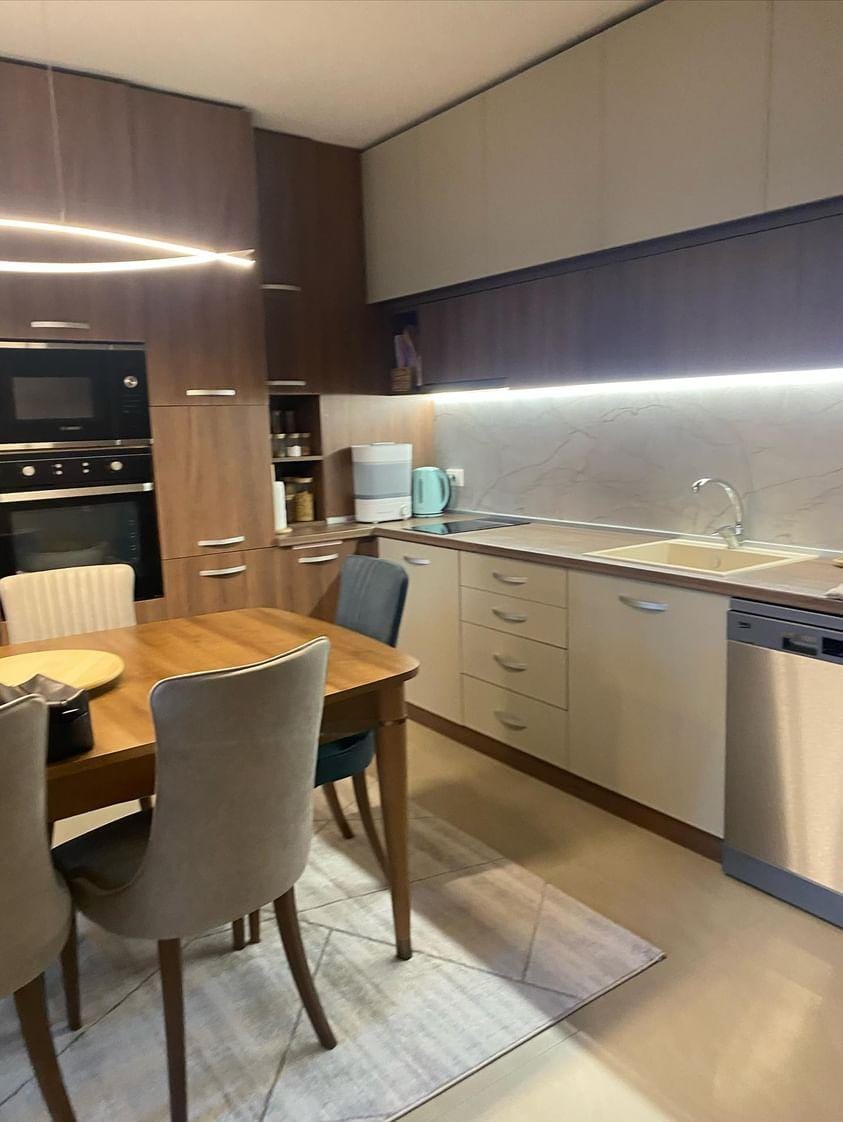 Продава 2-стаен апартамент-кв. Студ.град