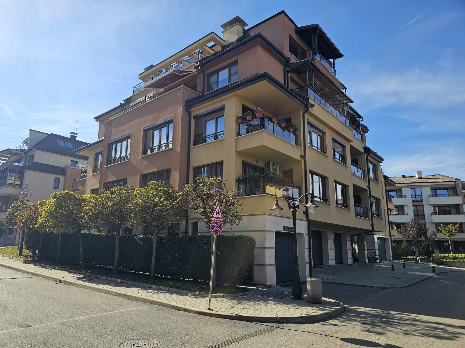 Продава 3-стаен - кв. Витоша