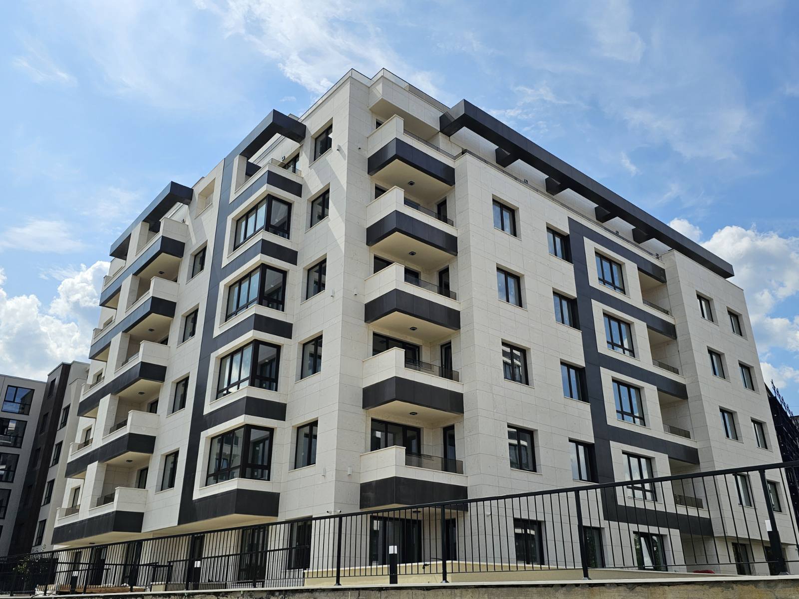 Продава 3-стаен апартамент, град София, кв. Кръстова вада