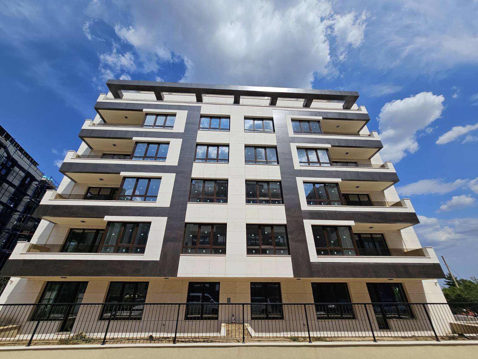 Продава 3-стаен апартамент, град София, кв. Кръстова вада