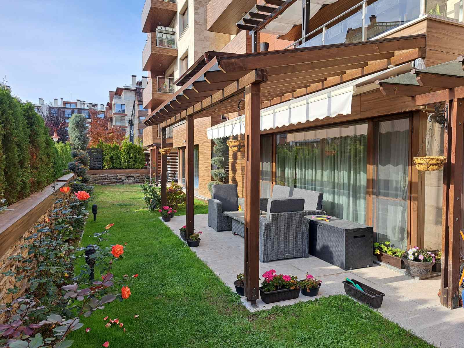 Продава 4-стаен апартамент, Манастирски ливади, комплекс Флора Парк
