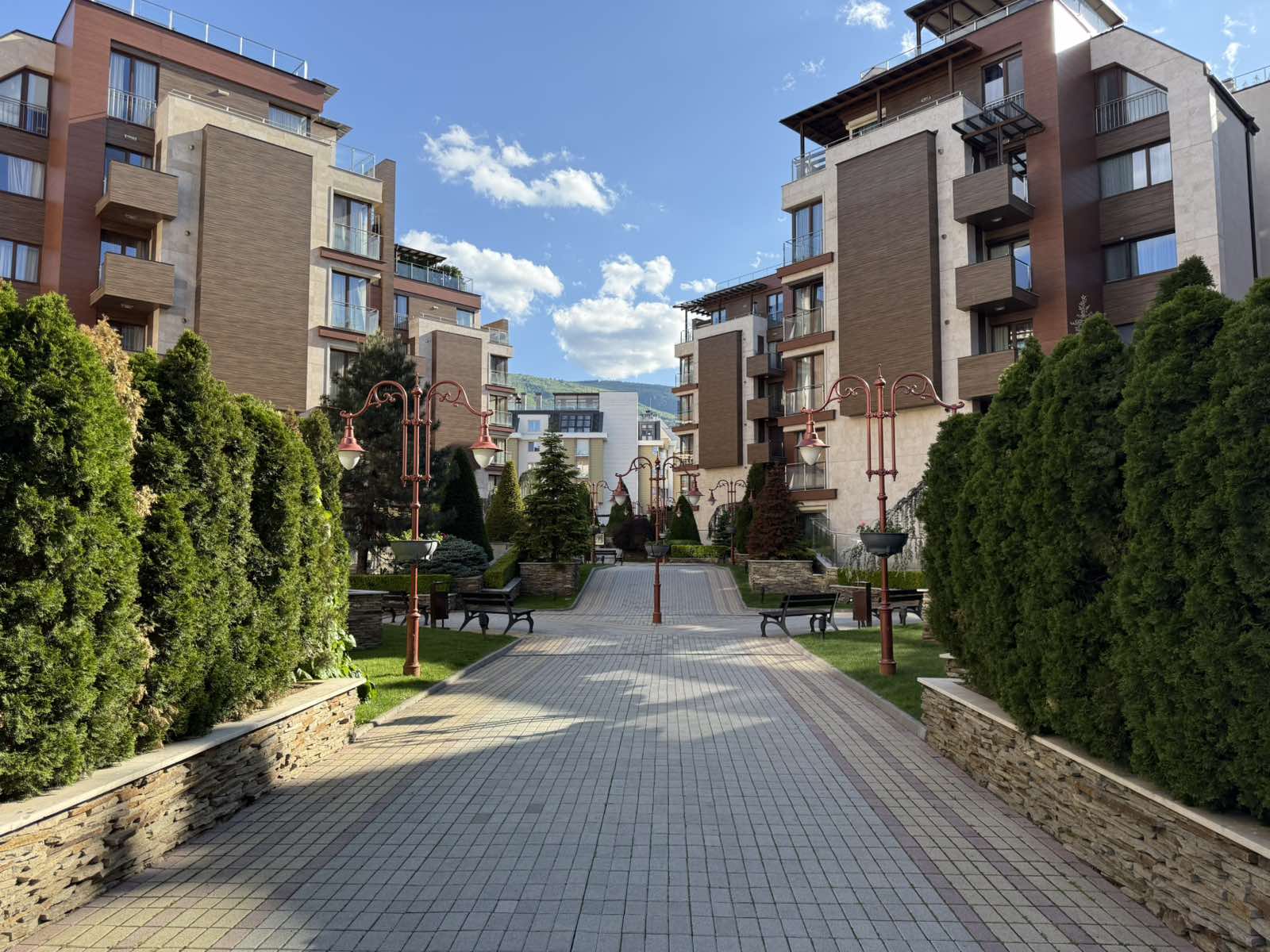 Продава 4-стаен апартамент, Манастирски ливади, комплекс Флора Парк