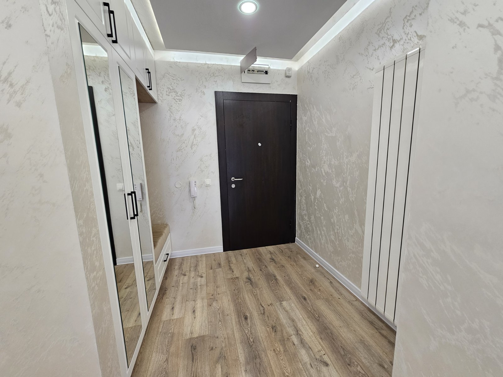 Продава 3-стаен апартамент, град София, кв. Симеоново